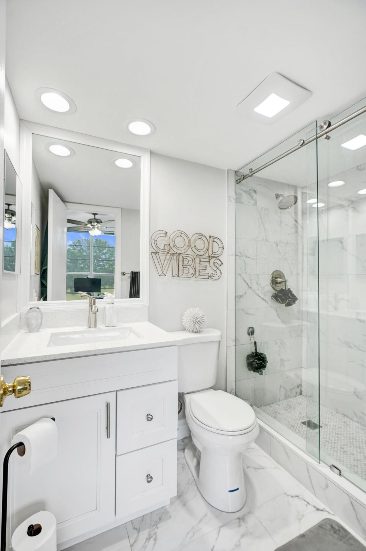 545 Oaks Lane, Unit 204, Pompano Beach, FL 33069 Photo