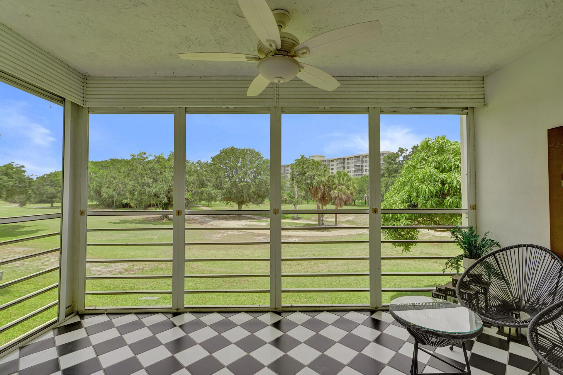 545 Oaks Lane, Unit 204, Pompano Beach, FL 33069 Photo