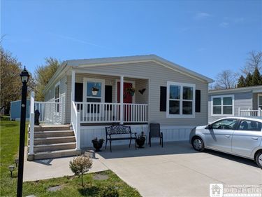 6 Laurel Street, Akron, NY 14001