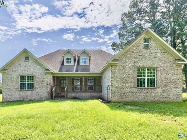 107 Lower Dry Creek Road, Laceys Spring, AL 35754