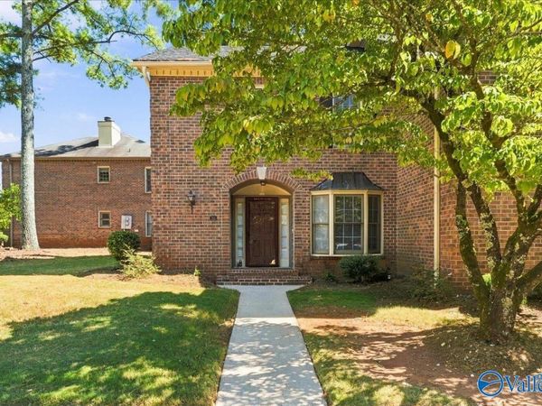 305 Drury Lane SW, Unit #305, Huntsville, AL 35802