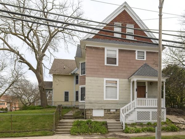 107 Brown STREET, Milwaukee, WI 53212