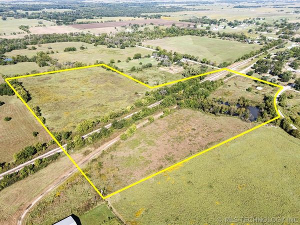 17013 Old Highway Road , Delaware, OK 74027