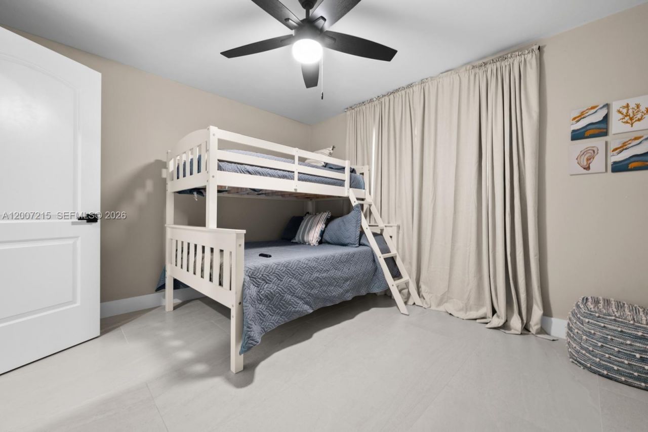 117 SE 40 Ter , Cape Coral, FL 33904 Photo