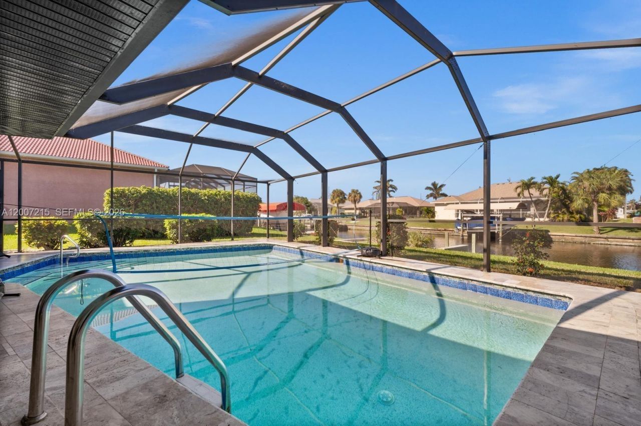 117 SE 40 Ter , Cape Coral, FL 33904 Photo