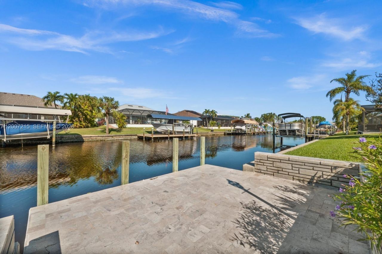 117 SE 40 Ter , Cape Coral, FL 33904 Photo