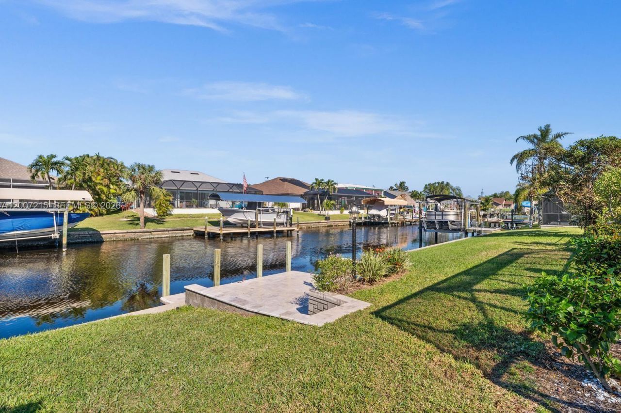 117 SE 40 Ter , Cape Coral, FL 33904 Photo