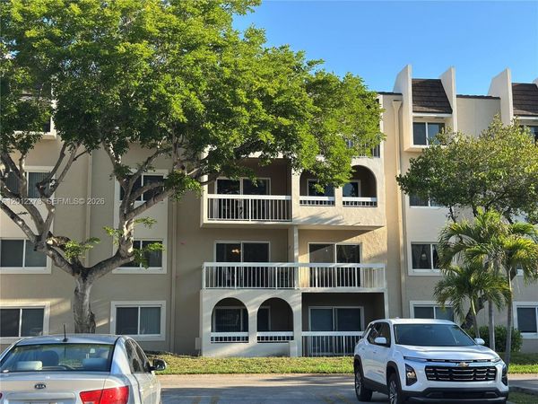 7705 Camino Real , Unit B-214, Miami, FL 33143