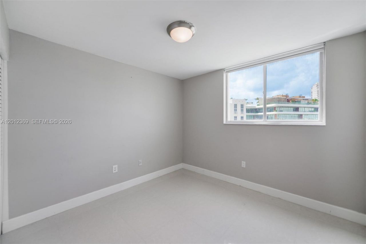 1688 West Ave, Unit 503, Miami Beach, FL 33139 Photo