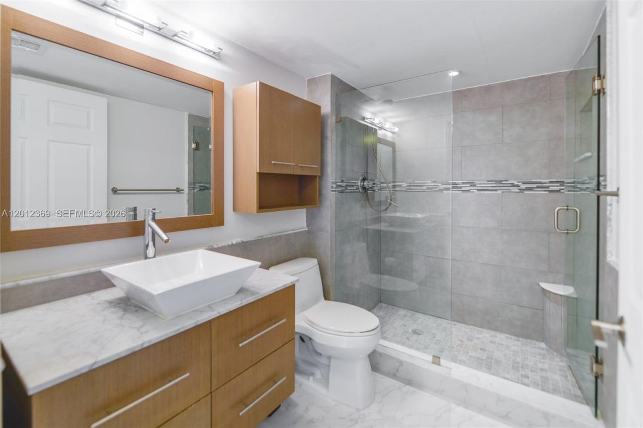 1688 West Ave, Unit 503, Miami Beach, FL 33139 Photo