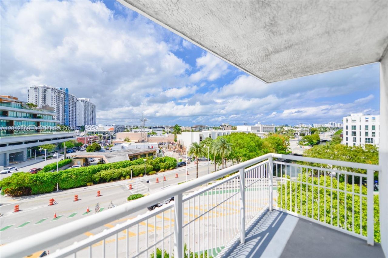 1688 West Ave, Unit 503, Miami Beach, FL 33139 Photo