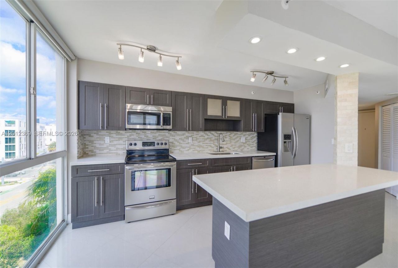 1688 West Ave, Unit 503, Miami Beach, FL 33139 Photo