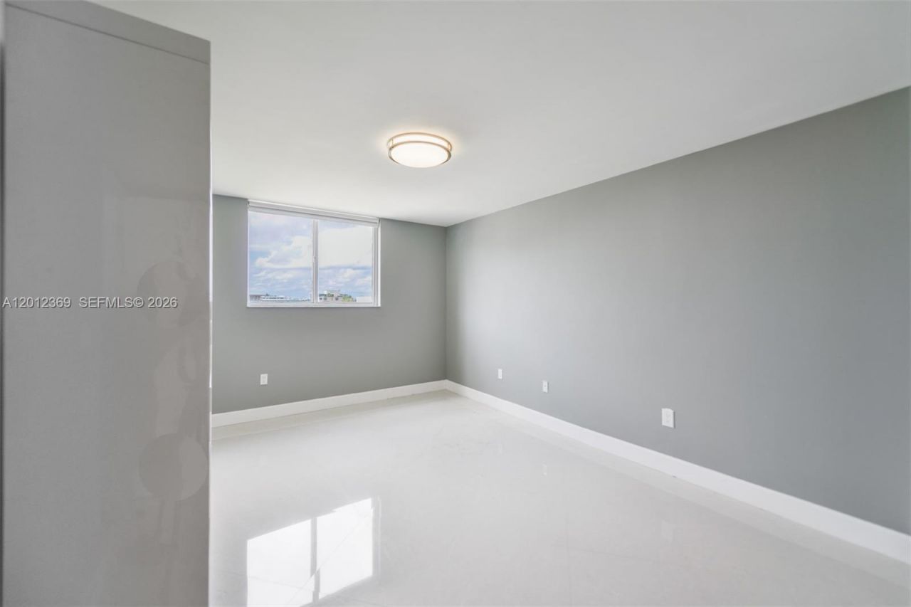 1688 West Ave, Unit 503, Miami Beach, FL 33139 Photo