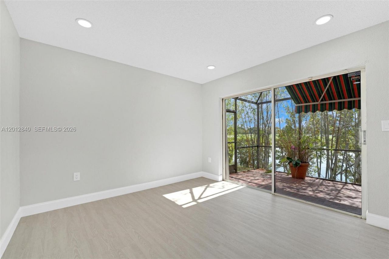 10065 NW 54th Ter , Doral, FL 33178 Photo