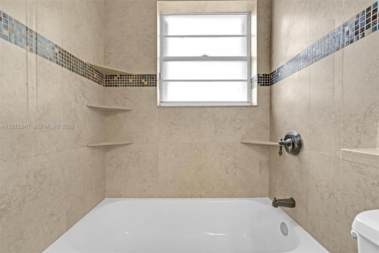 10065 NW 54th Ter , Doral, FL 33178 Photo
