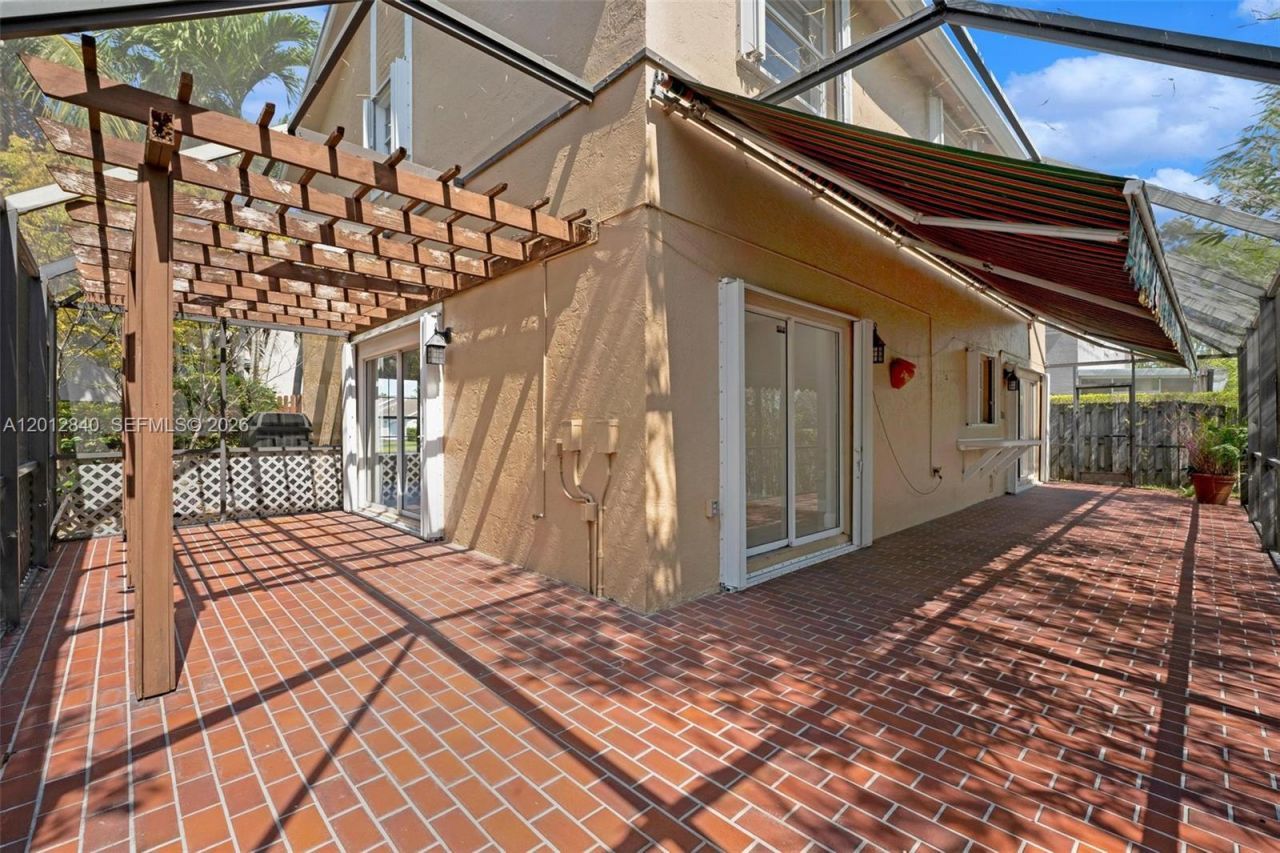 10065 NW 54th Ter , Doral, FL 33178 Photo