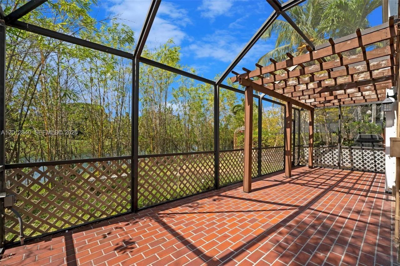 10065 NW 54th Ter , Doral, FL 33178 Photo