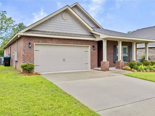 1371 Rosefield Drive E, Mobile, AL 36695