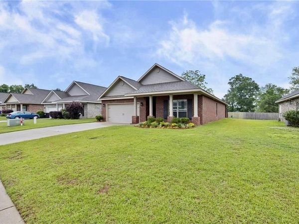 1371 Rosefield Drive E, Mobile, AL 36695