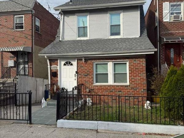1015 Revere Avenue , Bronx, NY 10465