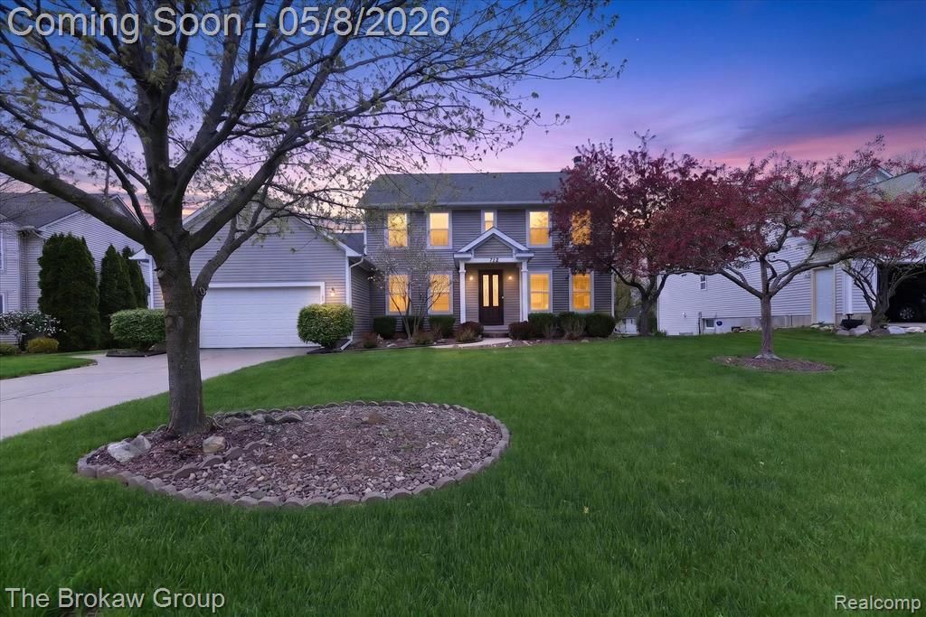 712 Layman Creek Circle, Grand Blanc, MI 48439 Main Photo