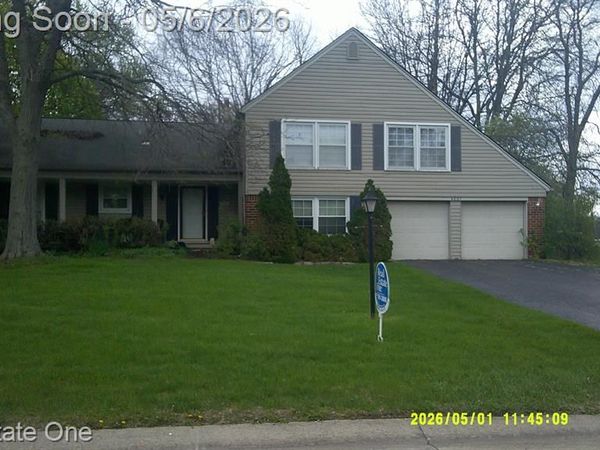 4837 Teddington Drive, West Bloomfield Twp, MI 48323