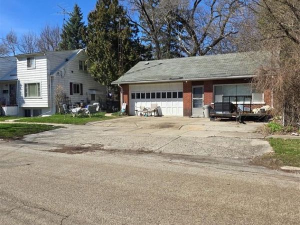 2601 Bennett Avenue, Flint, MI 48506