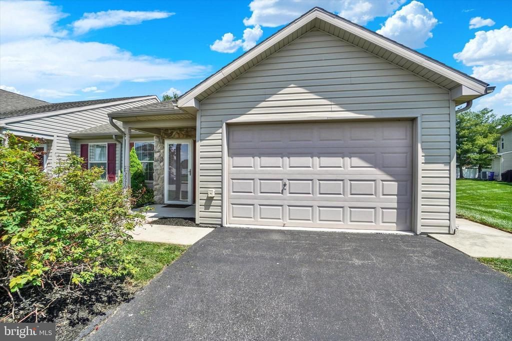 2970 BARLEY CIRCLE , DOVER, PA 17315