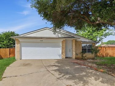 4208 Ocho Rios Drive, Fort Worth, TX 76137