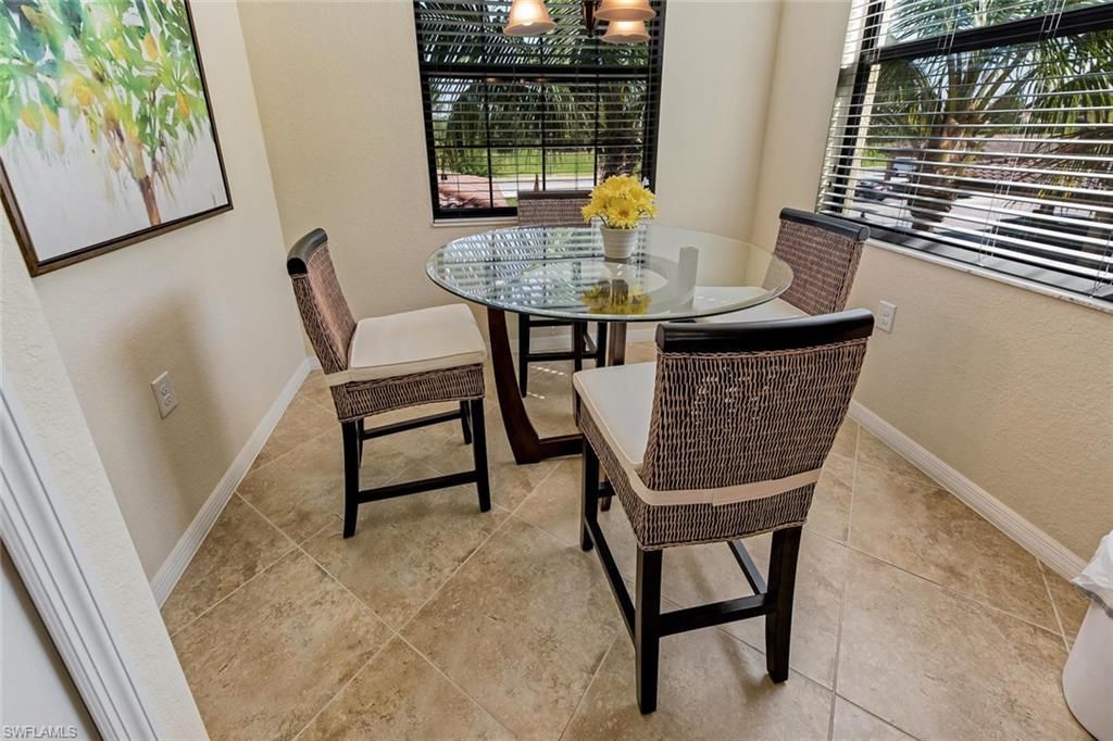 9735 Acqua Ct , Unit 621, Naples, FL 34113 Photo