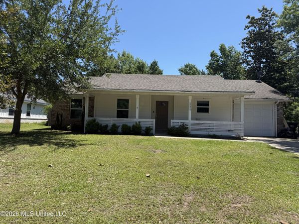 1704 S 1st Street, Ocean Springs, MS 39564