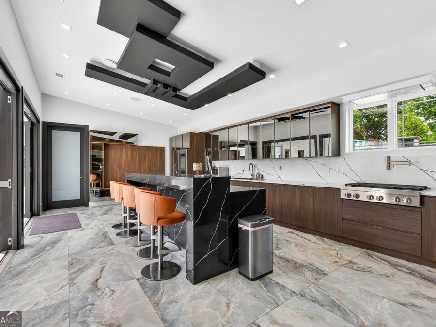Property Image 110
