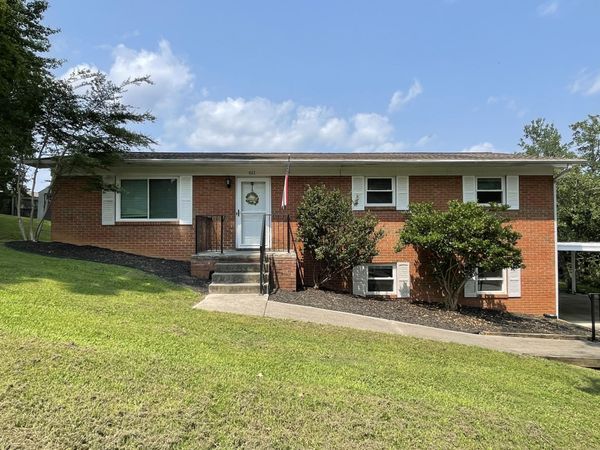 611 Lakeland Drive NE, Cleveland, TN 37312