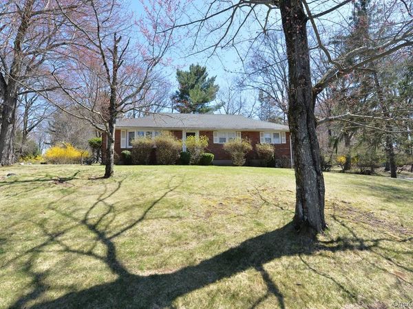 2 Augur Road , Airmont, NY 10901