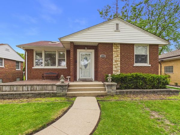 2308 Stratford Avenue , Westchester, IL 60154