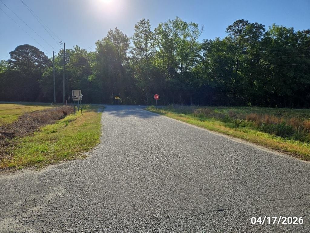 16 Leahs Loop  Photo 2