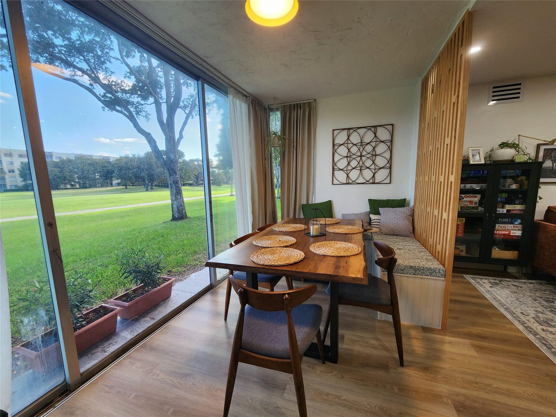 3700 Oaks Clubhouse Drive, Unit 103, Pompano Beach, FL 33069 Photo