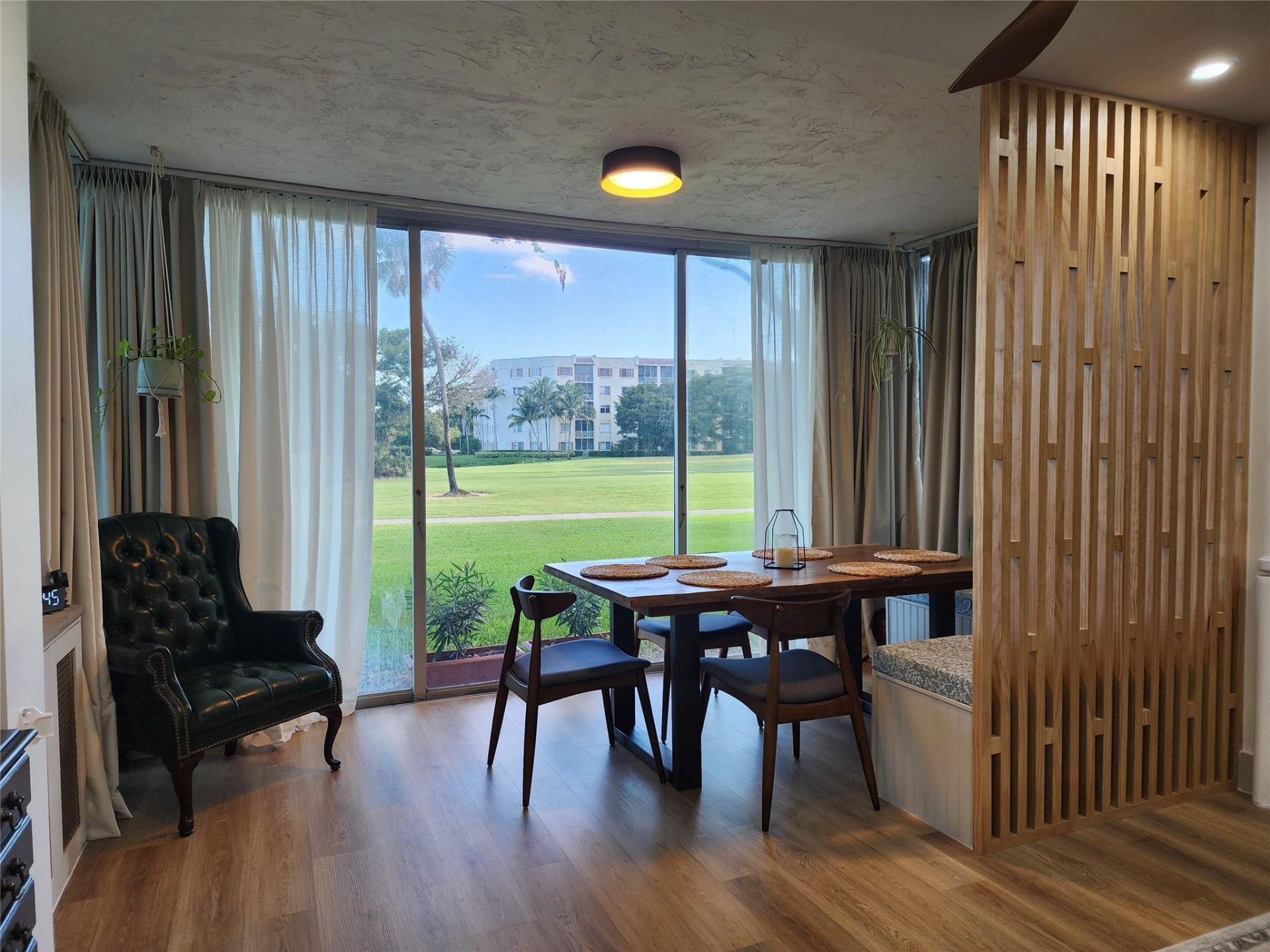 3700 Oaks Clubhouse Drive, Unit 103, Pompano Beach, FL 33069 Photo