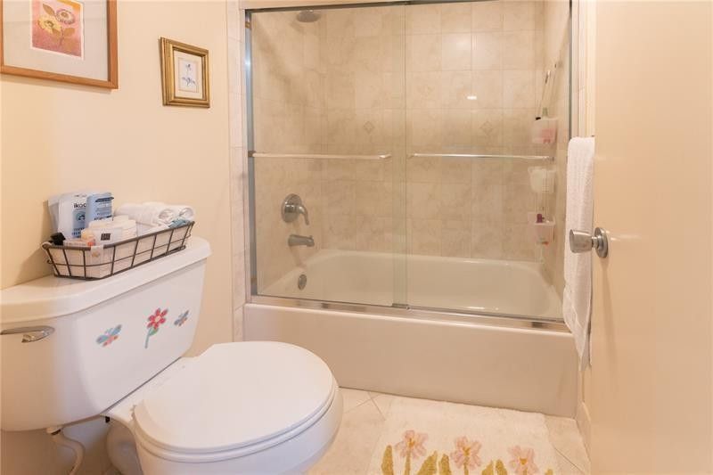 3700 Oaks Clubhouse Drive, Unit 103, Pompano Beach, FL 33069 Photo