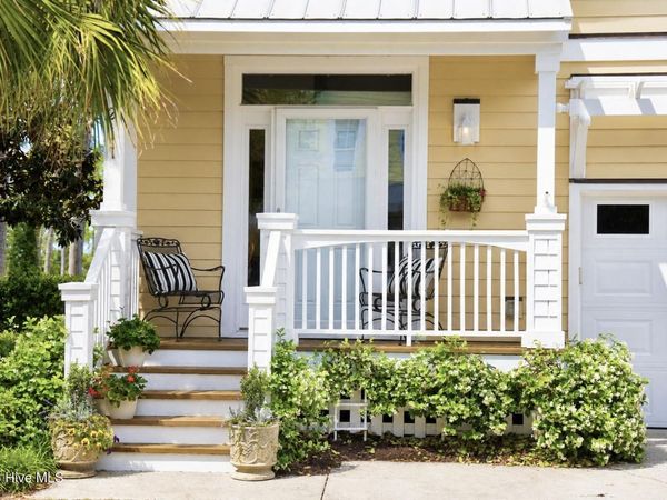211 River Gate Lane, Wilmington, NC 28412