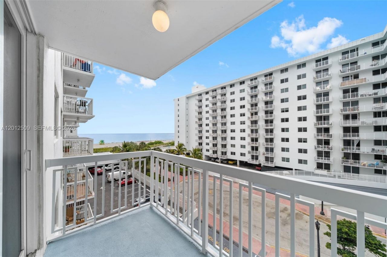 401 Ocean Dr, Unit 509, Miami Beach, FL 33139 Photo