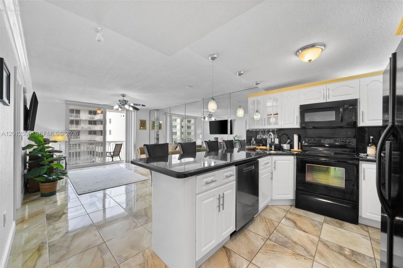 401 Ocean Dr, Unit 509, Miami Beach, FL 33139 Photo
