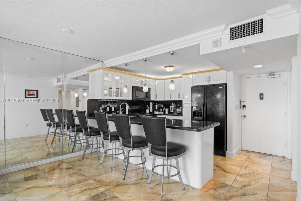 401 Ocean Dr, Unit 509, Miami Beach, FL 33139 Photo