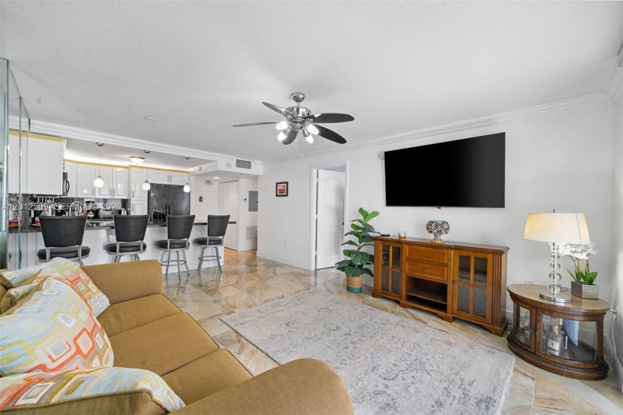 401 Ocean Dr, Unit 509, Miami Beach, FL 33139 Photo