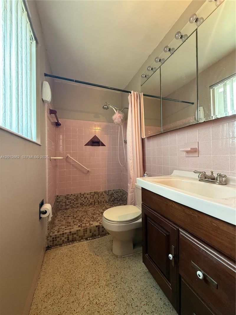 399 W 12th St , Hialeah, FL 33010 Photo
