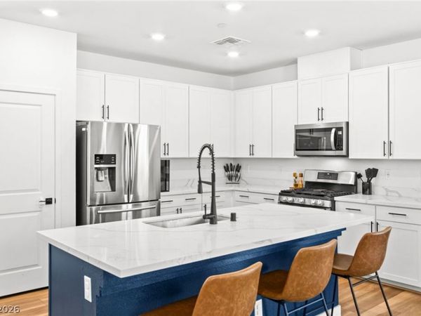 5403 Robinera Court, Las Vegas, NV 89166