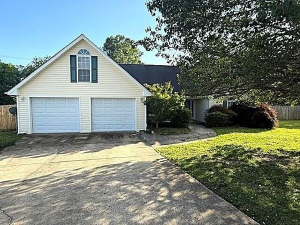 196 Century Drive, Rossville, GA 30741
