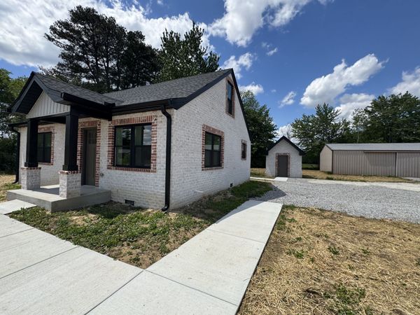 3313 McMinnville Hwy , Manchester, TN 37355
