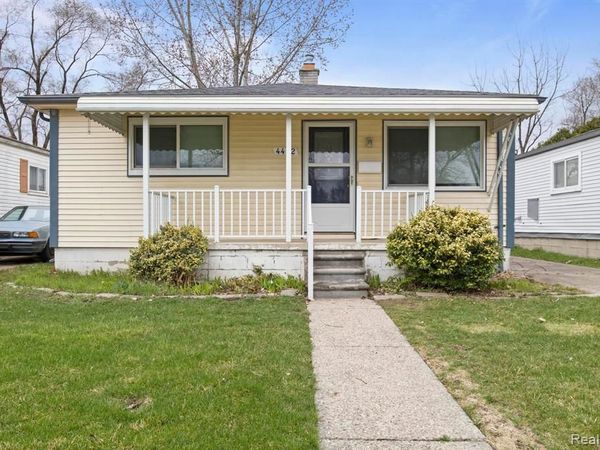 4452 EDGEWOOD Street, Dearborn Heights, MI 48125