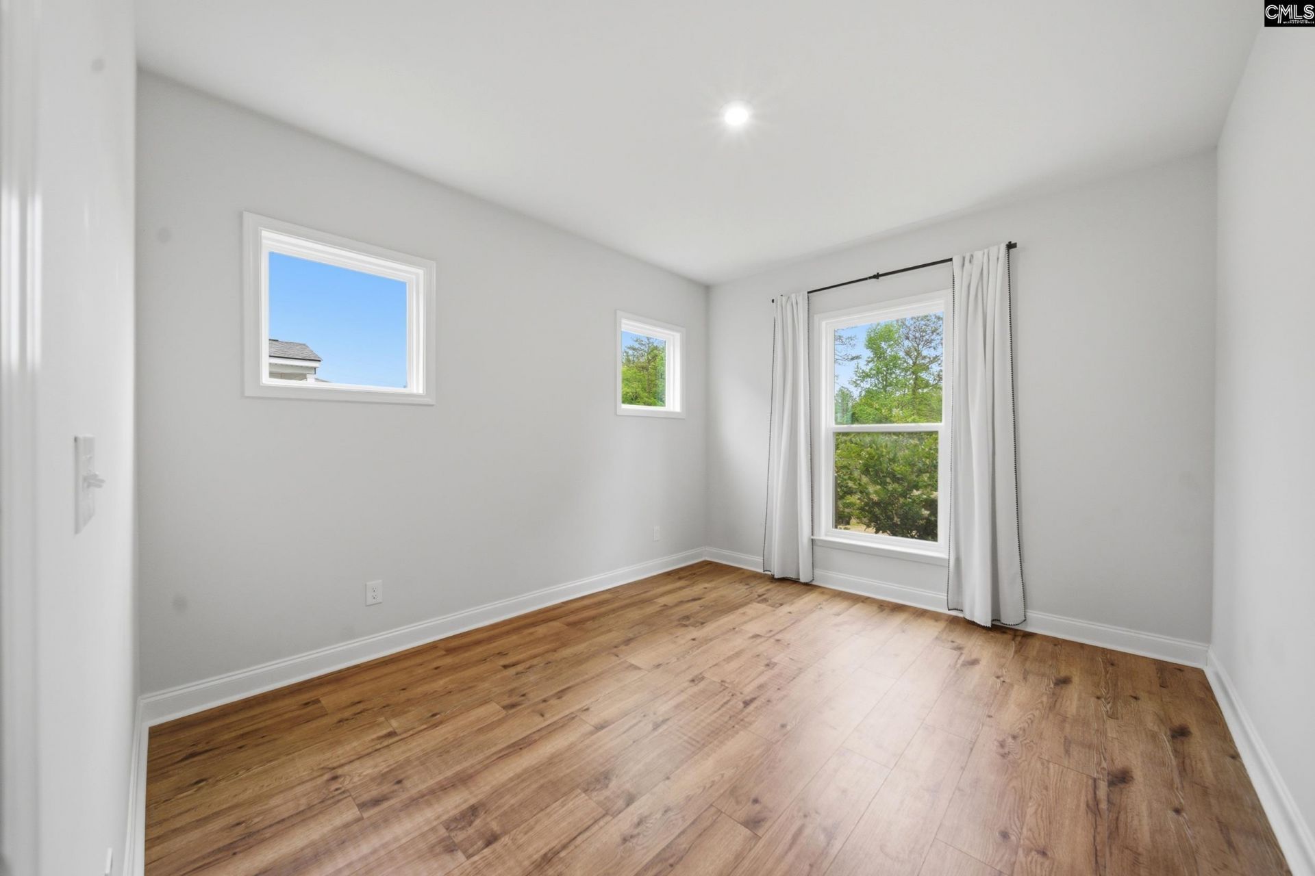 1025 Eagleston Way  Photo 14